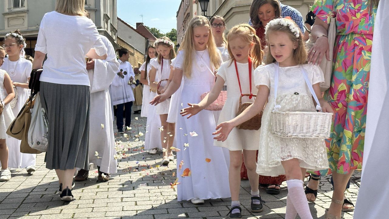 Łódzkie: Coraz mniej uczniów uczęszcza na lekcje religii