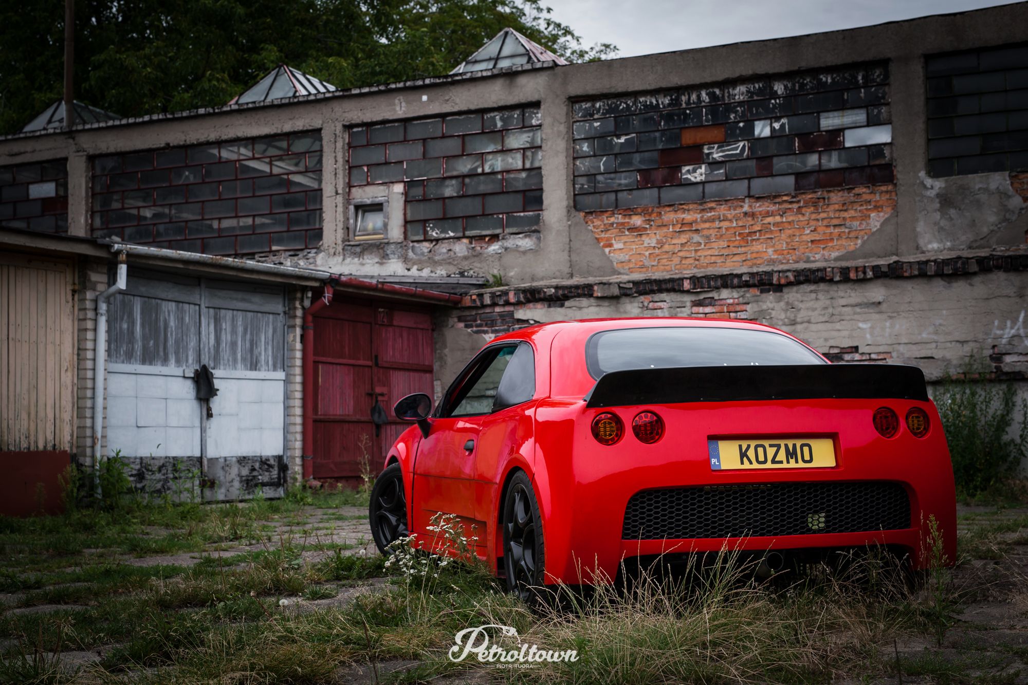 Gotowe Kozmo będzie musiało być zarejestrowane w UK.