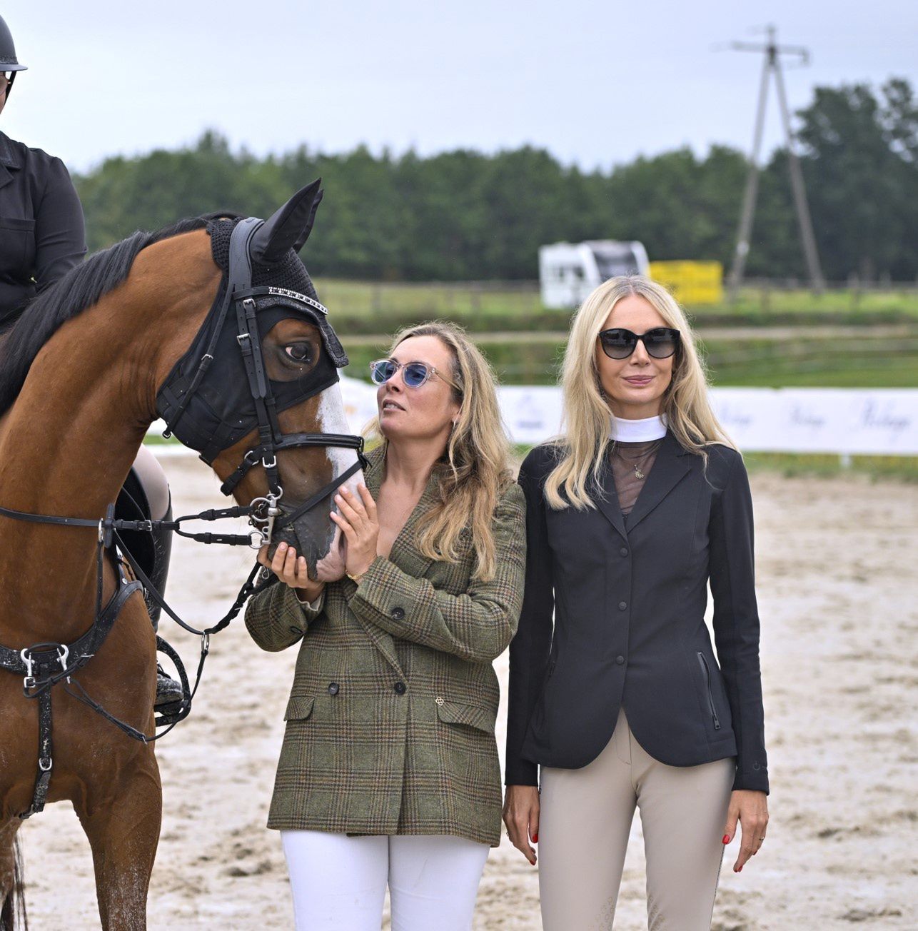 Karolina Ferenstein-Kraśko i Agnieszka Woźniak-Starak w Gałkowie