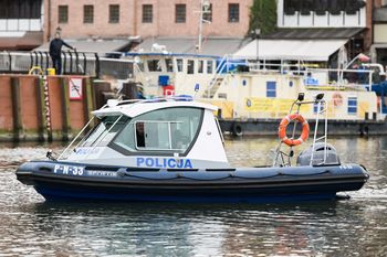 Brawurowa jazda skuterem na jeziorze Roś. Zapadł wyrok
