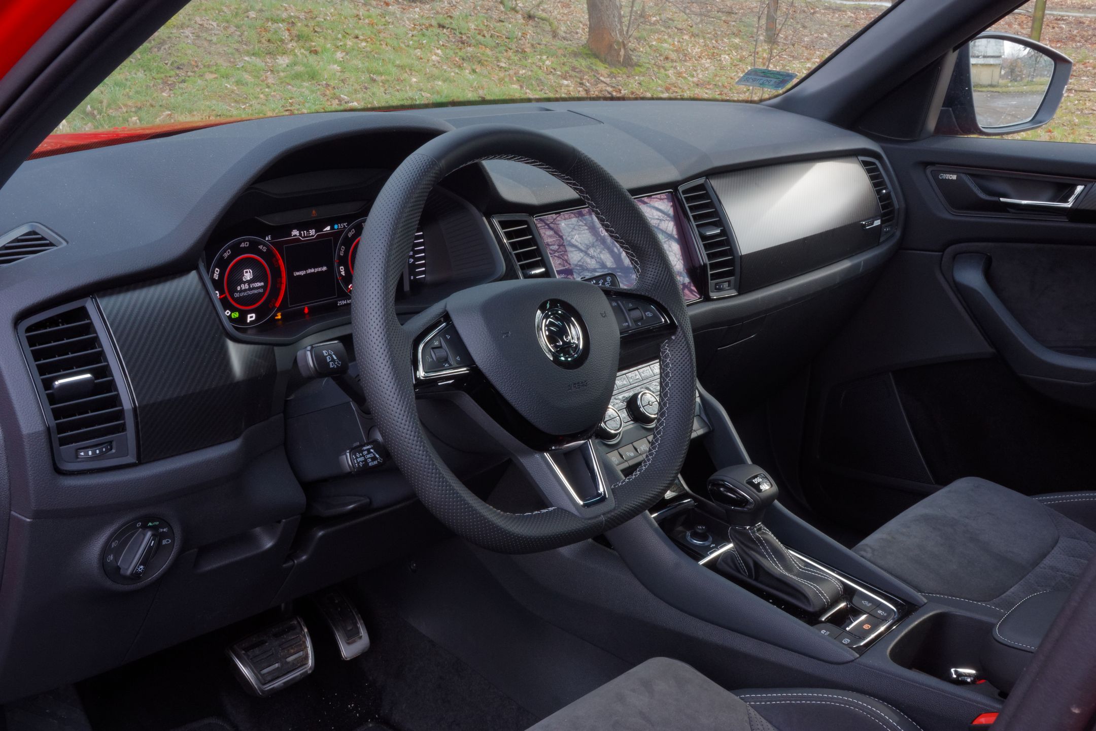 Wnętrze Kodiaqa w wersji Sportline nabiera charakteru