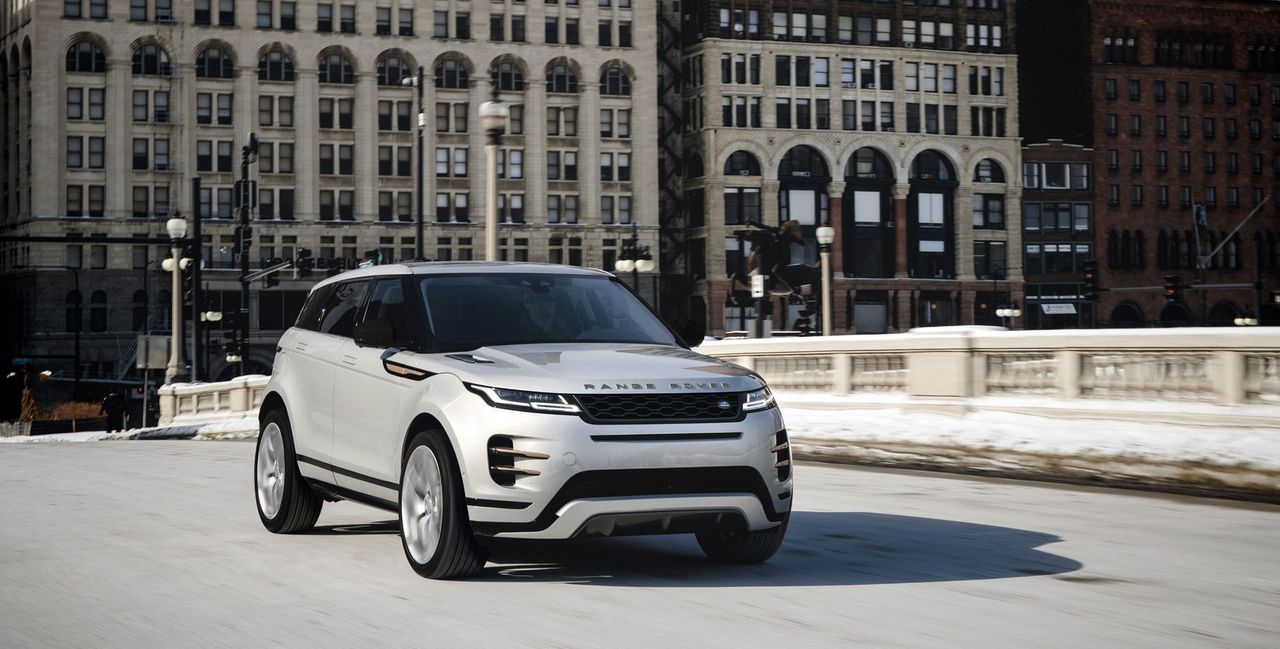 Land Rover odświeża SUV-y. Miękkie hybrydy i nowe multimedia dla Evoque i Discovery Sport