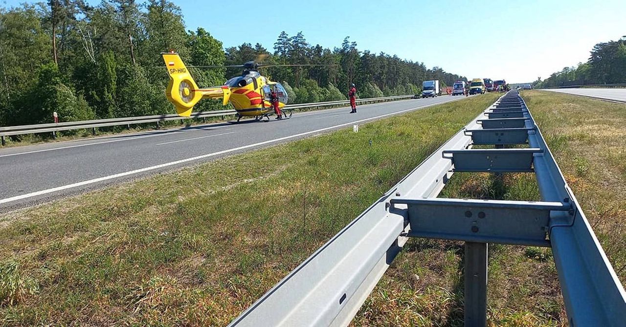 Tragedia na A2. Nie żyje motocyklista