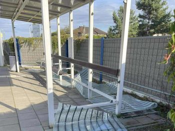 Ciężkowice: Zniszczyli wiatę i skrzynkę sterującą windą