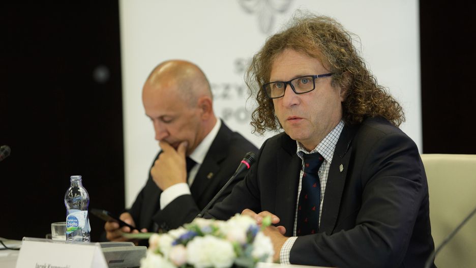 Prezydent Sopotu Jacek Karnowski podczas posiedzenia senackiej komisji samorządu