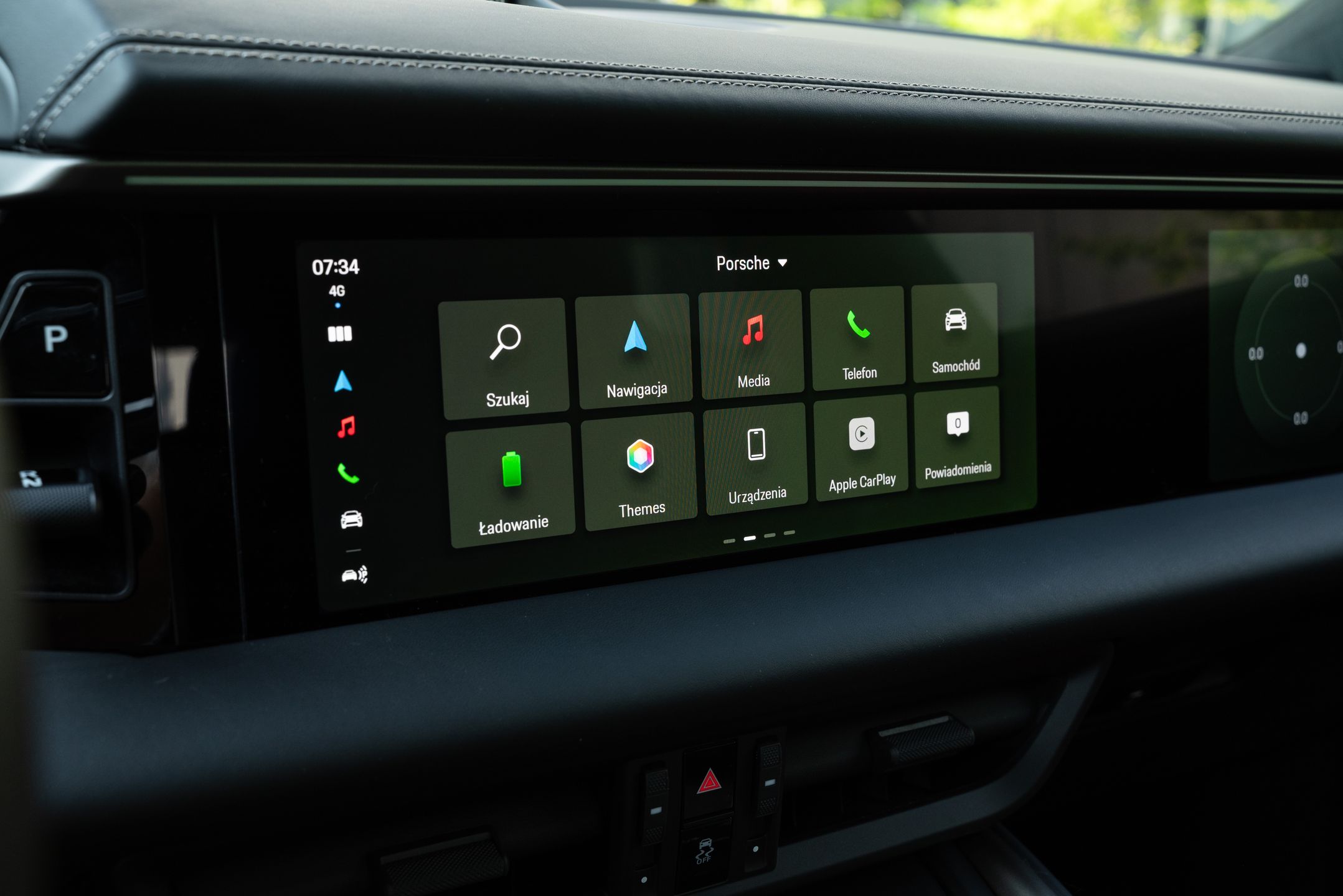 Porsche Macan Turbo EV