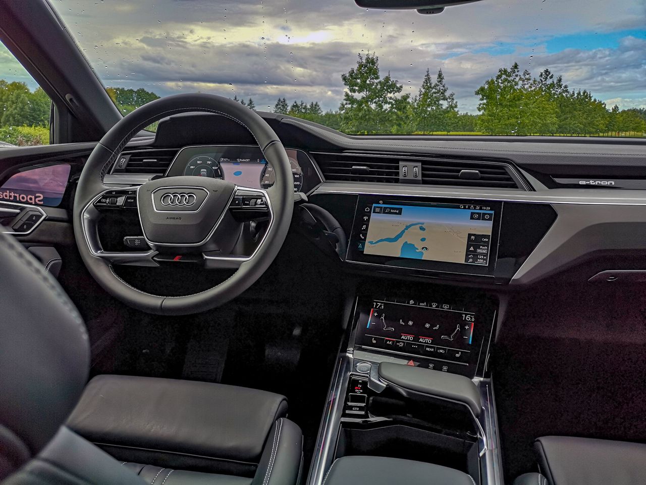 Prezentacja Audi e-tron Sportback: Elektryczny napęd i liczne innowacje w modnym przebraniu