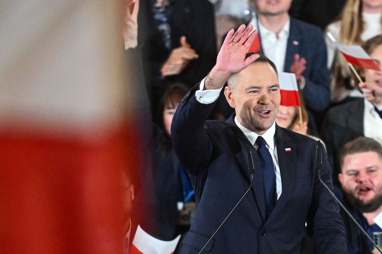 Ile języków zna Nawrocki? Tłumaczył się na pierwszej konferencji