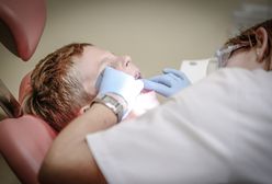 NFZ dofinansuje zabieg u dentysty. Polacy wolą inne rozwiązanie