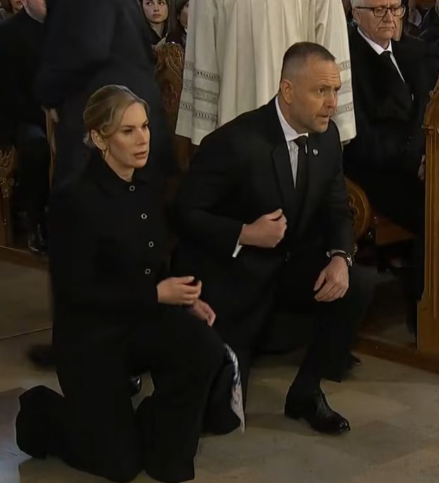 Para prezydencka na pogrzebie Łukasza Litewki