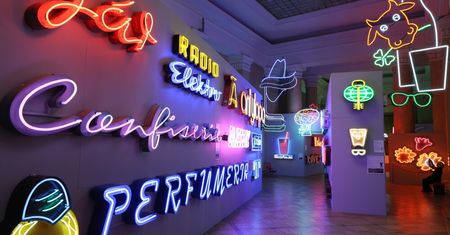 Otwarcie Muzeum Neonów w nowej siedzibie - Pałacu Kultury i Nauki
