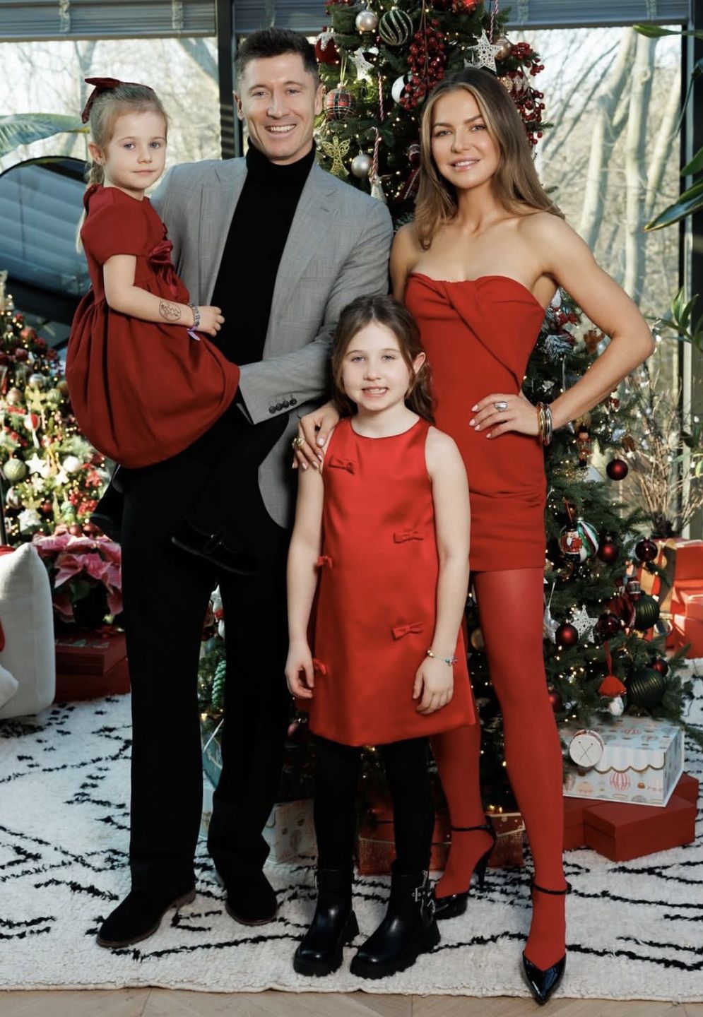 Lewandowscy z córkami 