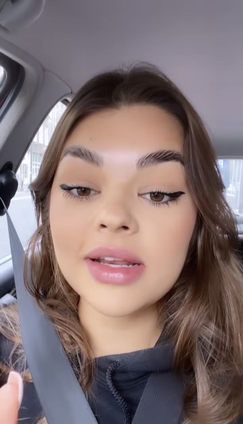 Patrycja Mołczanow z "Teamu X" pije kawę i nagrywa InstaStory PROWADZĄC AUTO...