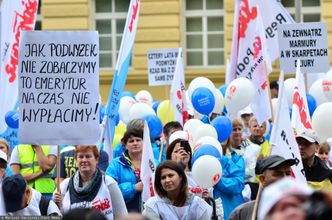 ZUS może stanąć, to będzie paraliż państwa. "Zrobi się bałagan, rząd może wreszcie się przebudzi"