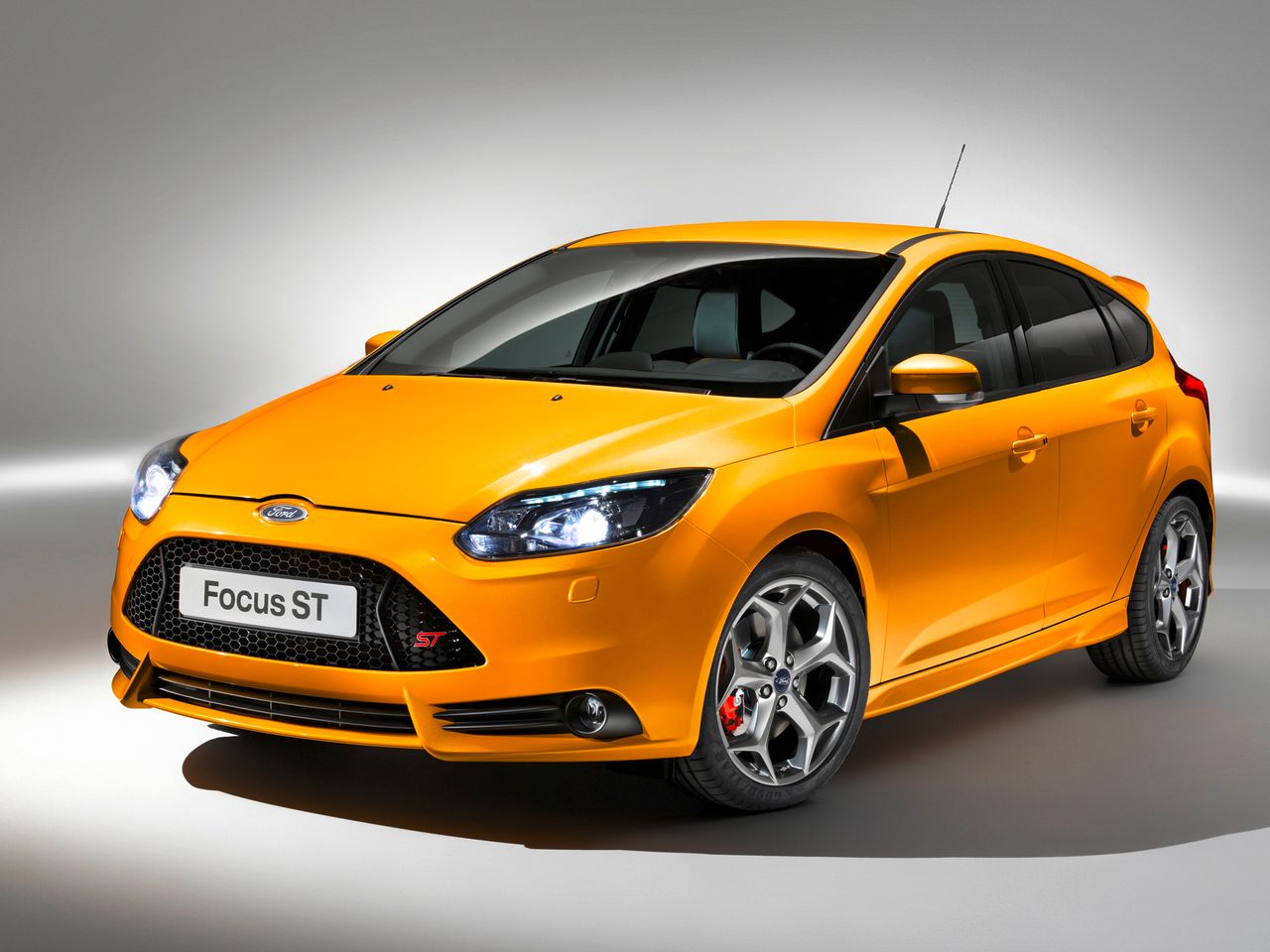 Wzmocniony Ford Focus ST w salonach od 115 300 zł