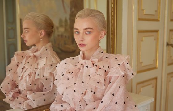 Wiemy, kto zagra Izabelę Łęcką w nowej „Lalce”. Powstanie film i serial