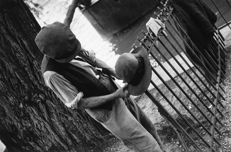 Fotografie uliczne z Francji z lat 1930-70 5