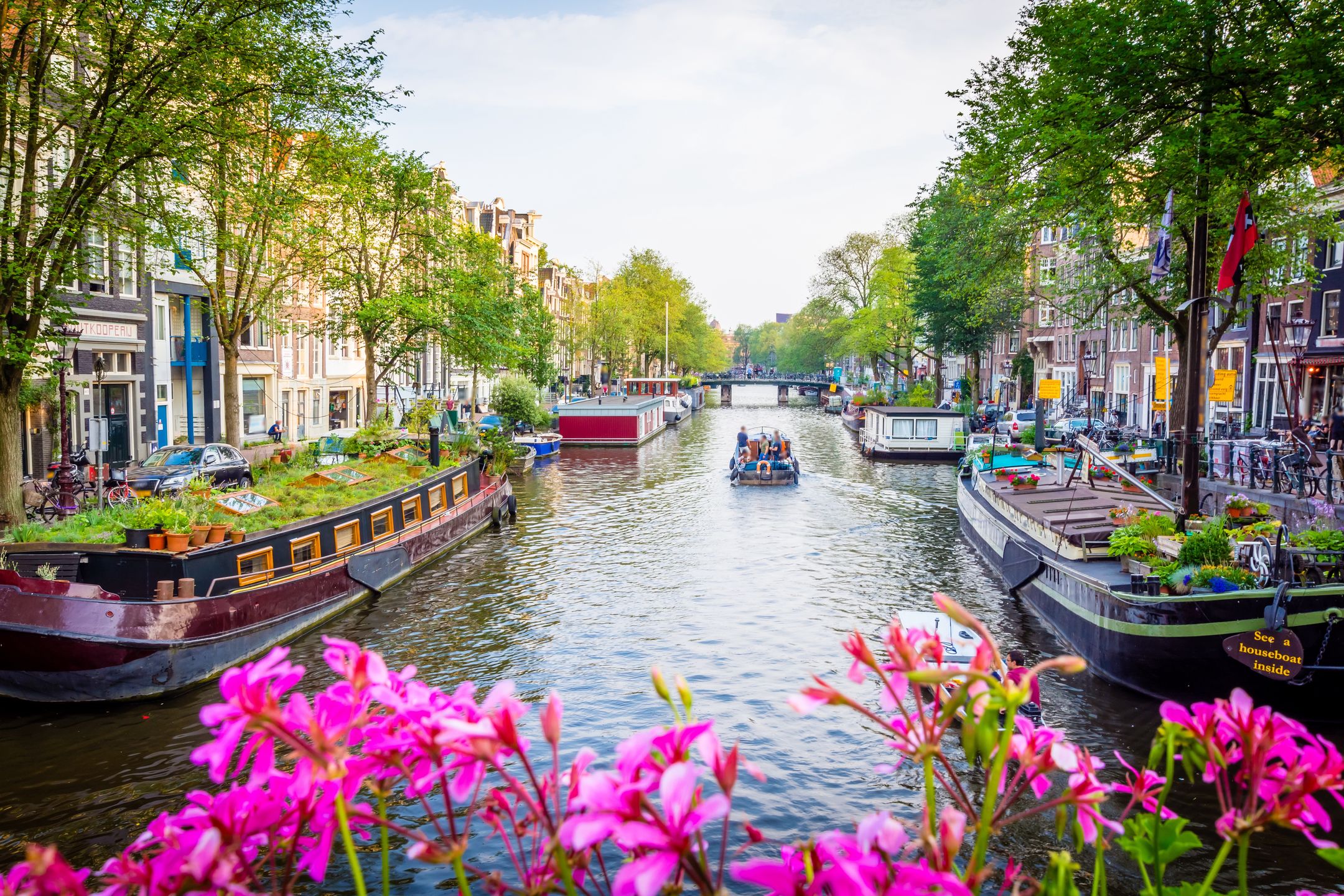 Amsterdam zachęca turystów malowniczymi widokami 