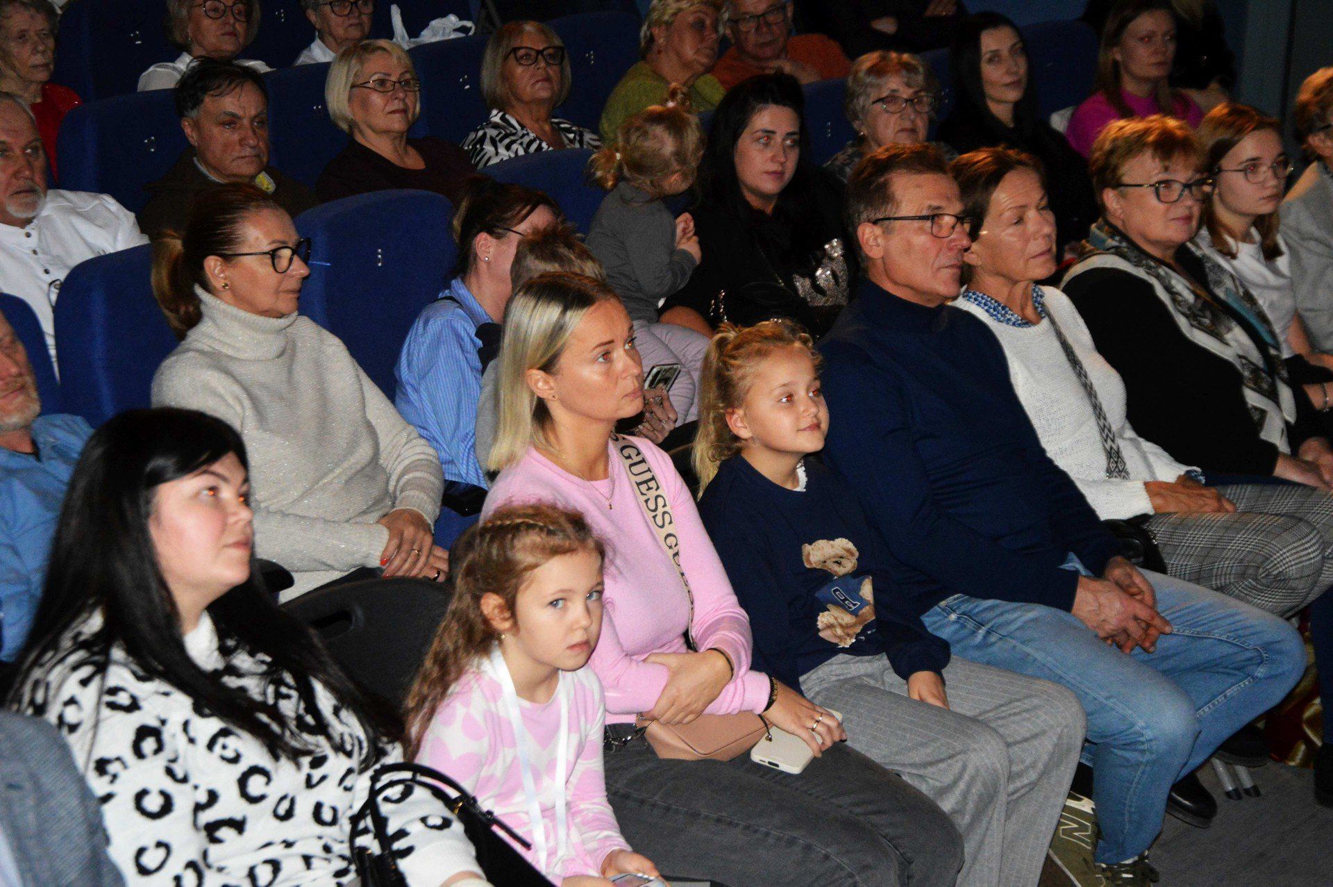 Dzień Seniora w Suchedniowa obfitował w występy artystyczne, impreza połączyła trzy pokolenia.