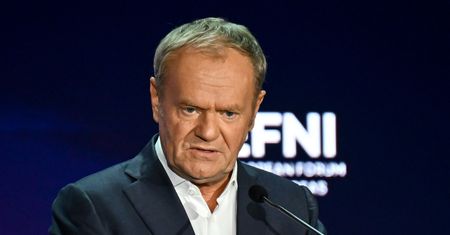 "Lekkie mdłości". Tusk o spotkaniu Hołowni z Kaczyńskim