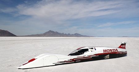 421 km/h trzycylindrową Hondą S-Dream