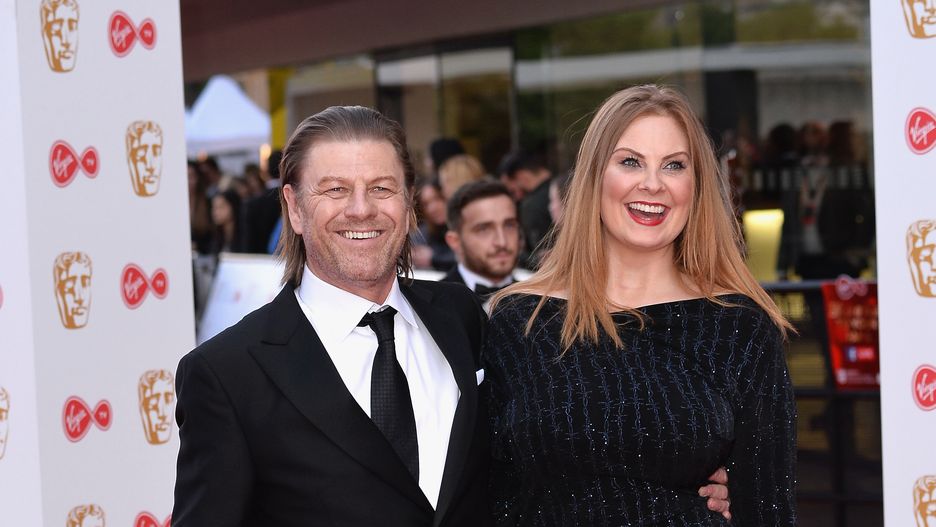Sean Bean i Ashley Moore