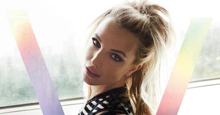 Odmieniona Britney Spears na okładkach "V Magazine"