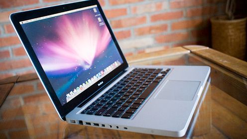 2kg gorącej szarlotki na wynos, czyli przesiadka na MacBooka Alu 1