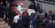 Sceny na Placu Świętego Piotra. Papież nie wahał się ani chwili