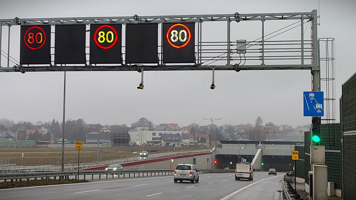 Odcinkowy pomiar prędkości w tunelu na S52