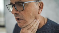 Raka przełyku widać u dentysty. Takie są jego objawy 