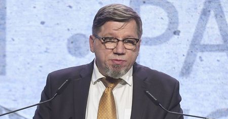 Przewodniczący KRRiT podsumował swoją kadencję. "Sukcesem jest, że przeżyłem"