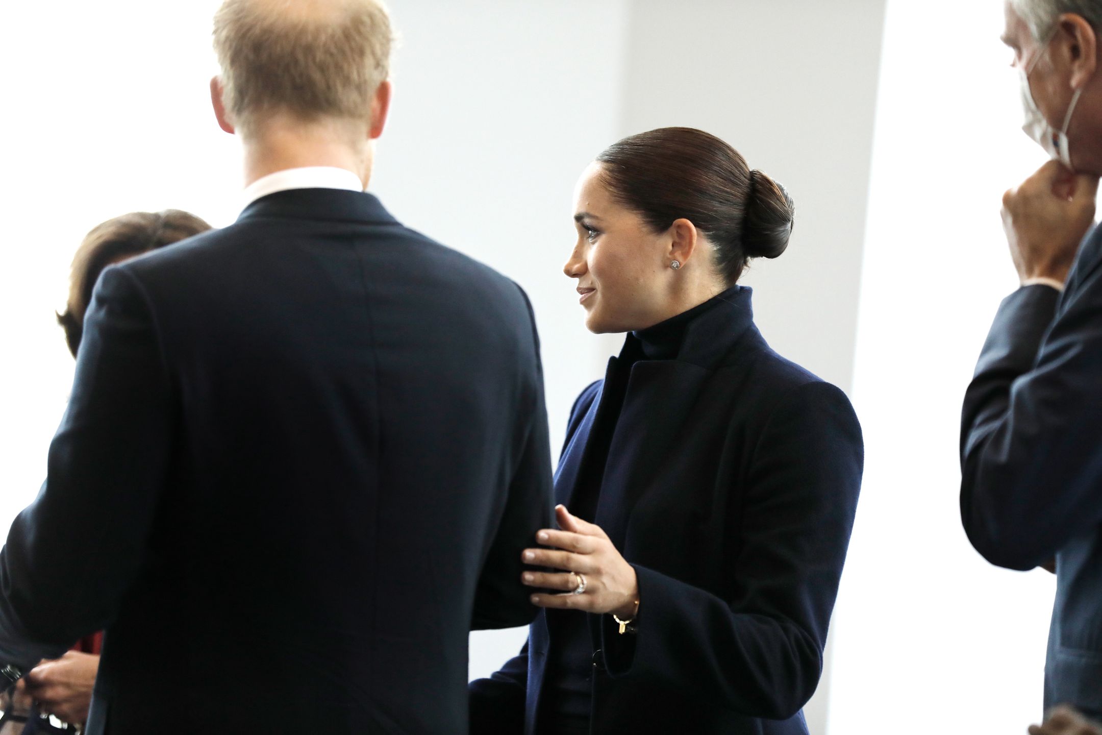 epa09483438 Meghan, Duchess of Sussex (C) exits after posing for photographers at the World Trade Center in New York, New York, USA, 23 September 2021. The couple will attend the Global Citizen Concert in Central Park to stress the importance of global vaccine equity to end the coronavirus disease (COVID-19) pandemic.  EPA/PETER FOLEY 
Dostawca: PAP/EPA.