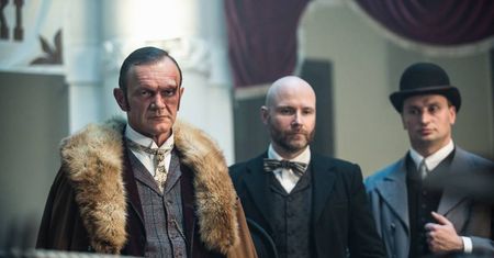 Pobity Pazura na planie "Belle Epoque"! (ZDJĘCIA)