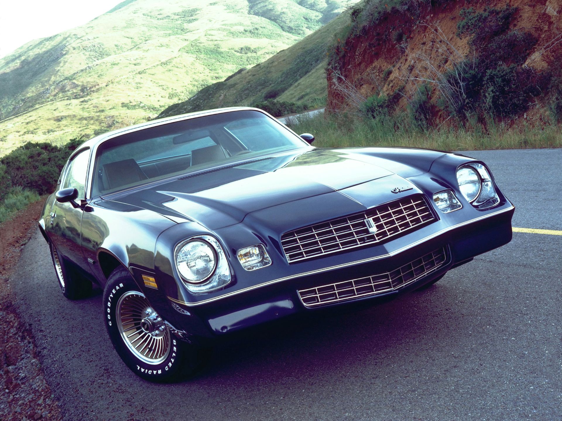 Ewolucja amerykańskiej legendy: Chevrolet Camaro 56