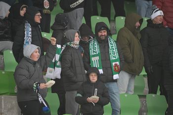 Tak było na trybunach na meczu Olimpia Grudziądz - Unia Skierniewice. Mamy zdjęcia kibiców