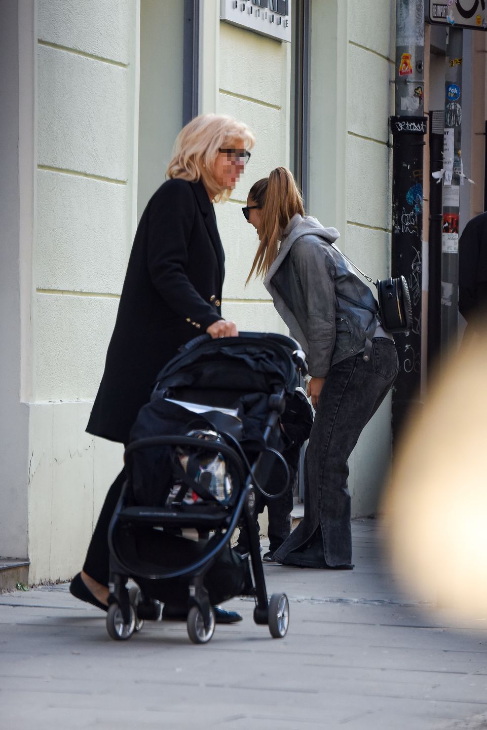 Ida Nowakowska "przyłapana" z synem i mamą