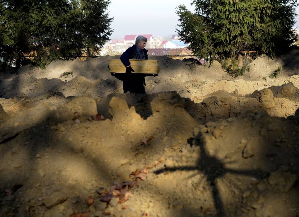 Przewodniczącym tegorocznego jury był Tomasz Tomaszewski – jeden z najlepszych polskich fotoreporterów. Obok niego, w składzie znaleźli się: Martyna Wojciechowska, Iwona El Tanbouli-Jabłońska, Paweł Młodkowski oraz Marek Arcimowicz. Mimo znamienitych nazwisk i doświadczenia, jury nie miało łatwego zadania podczas wyboru zwycięzcy oraz wyróżniania zdjęć. Poziom był bardzo wysoki, zobaczcie sami.