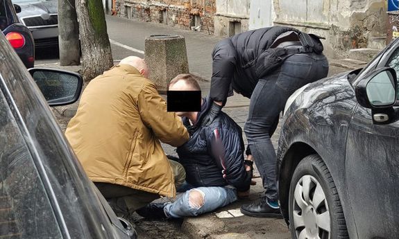 Warszawski narkobiznes rozbity! CBŚP zatrzymało 13 osób, przejęto narkotyki i maszyny do produkcji