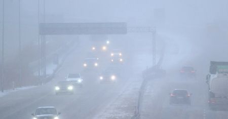 Śnieżyce w Polsce. Poważny wypadek koło Mławy na S7
