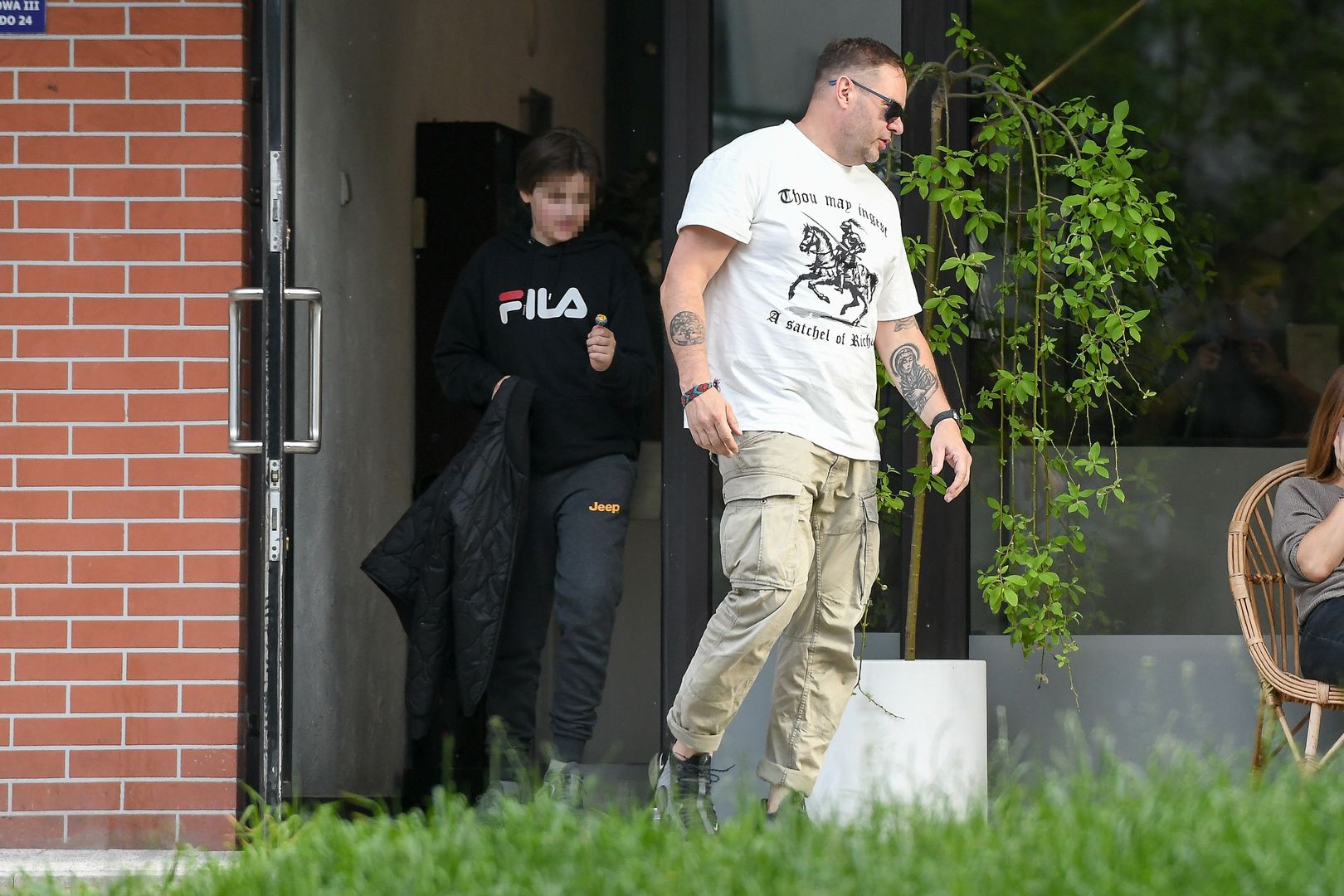Tomasz Karolak zabrał syna do salonu piękności 