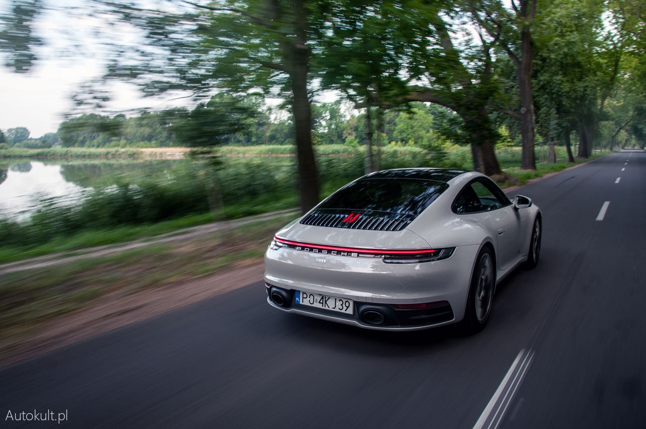 Porsche 911 (992) Carrera 4S