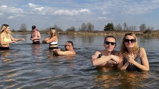 Białobrzegi: Morsy znów weszły do Pilicy. To była ostatnia kąpiel