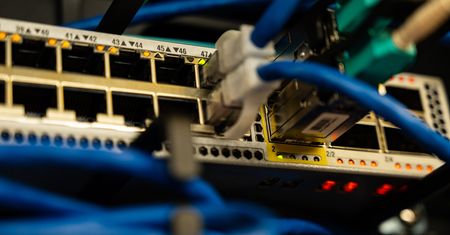 Ranking prędkości internetu w Polsce. Mobilnie w górę, ale to raczej nie zasługa 5G