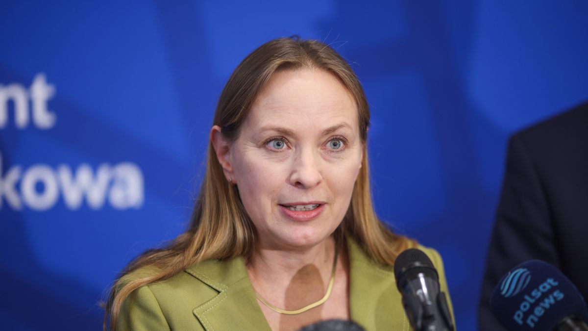 Katarzyna Pe�czy�ska-Na��cz
�ukasz G�gulski
briefing, Europejski Zielony �ad, Katarzyna Pe�czy�ska Na��cz, konferencja, KPO, Krajowego Planu Odbudowy, Krajowy Plan Odbudowy, miasta, miasto, podpisanie, polityka regionalna, po�yczka, prasowa, prasowy, umowa, zielona transformacja, zielona transformacja miast, portret