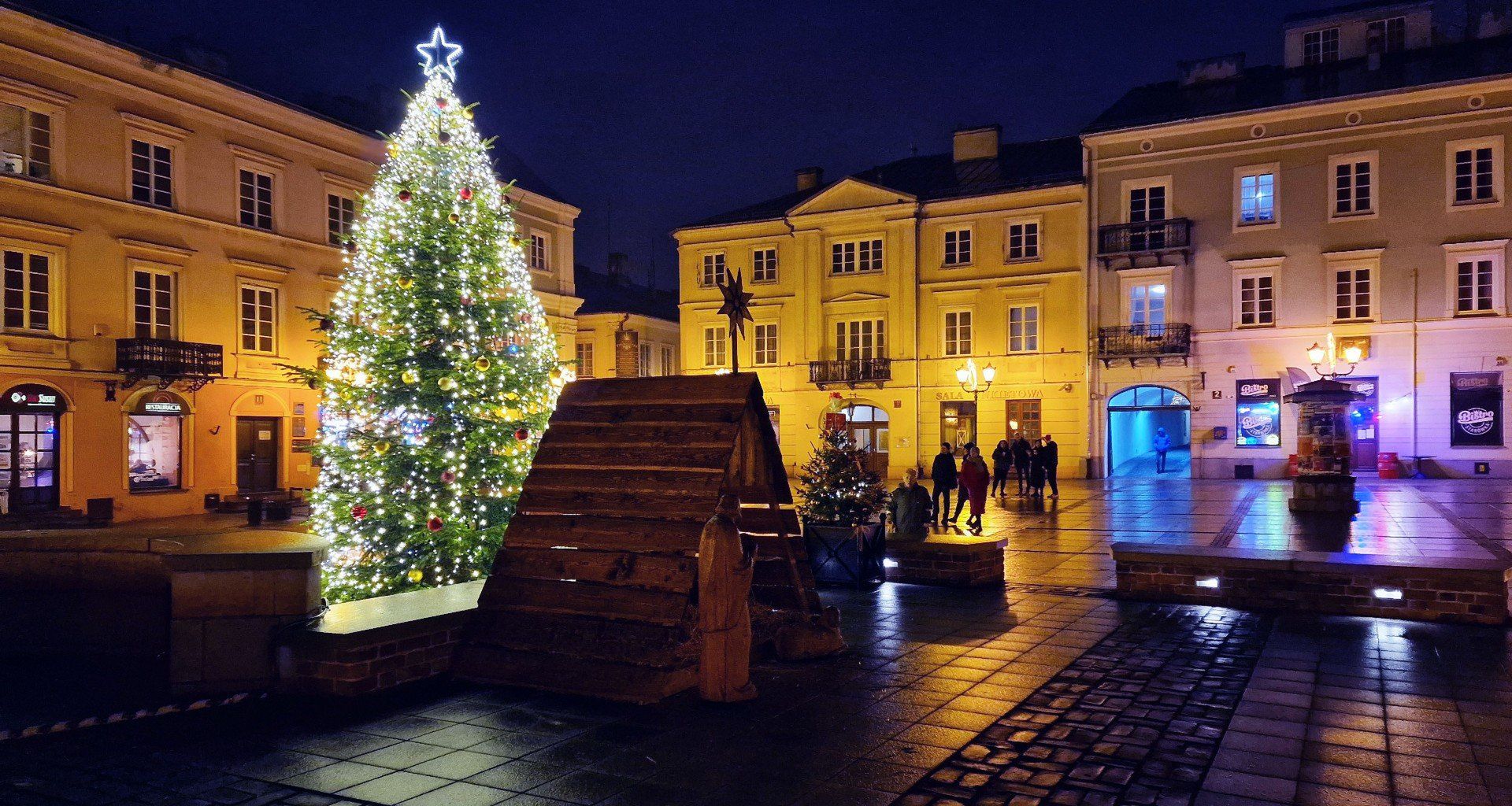 Świąteczna choinka rozświetli Rynek Trybunalski w Piotrkowie