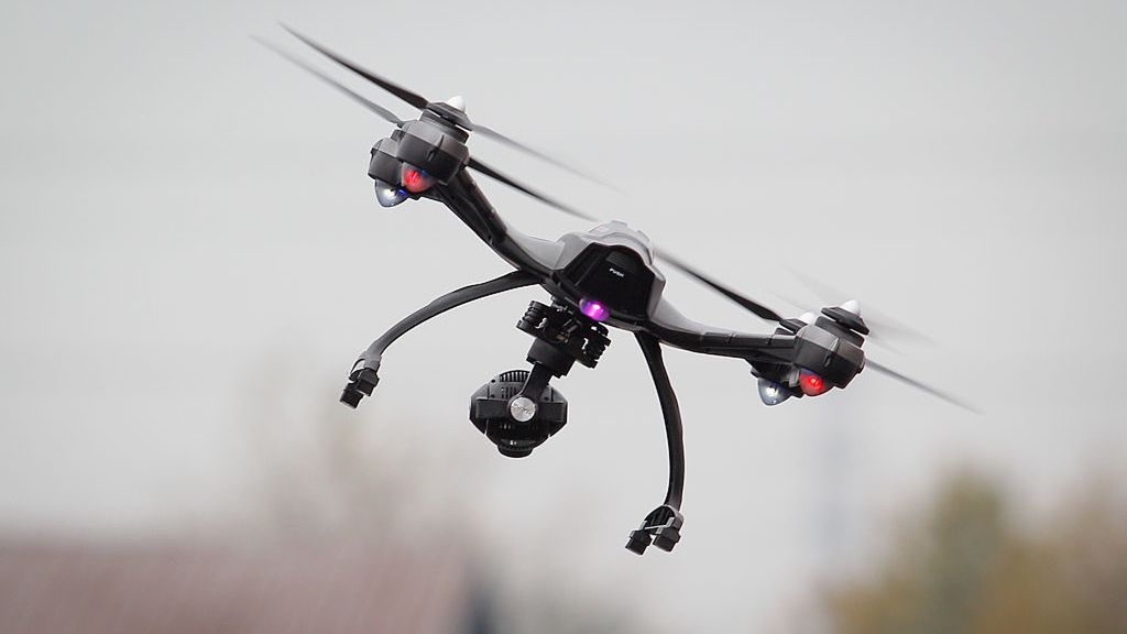 Nietypowy transport nad Warszawą