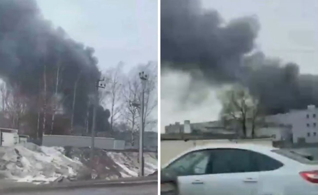 Huge fire in Saint Petersburg. A hangar near the airport is burning.