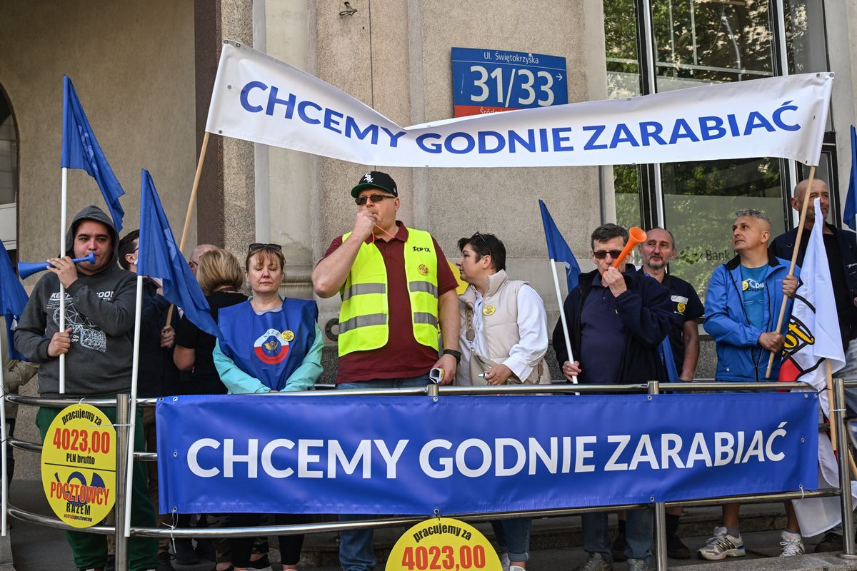 Związek Zawodowy Pracowników Poczty (ZZPP) przeprowadził w czwartek strajk ostrzegawczy