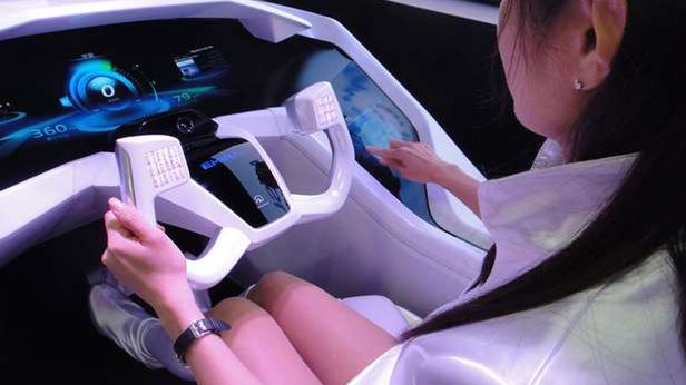 EMIRAI - interfejs samochodu przyszłości według Mitsubishi [wideo] 1